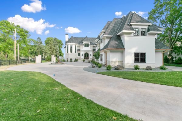 Cost of Concrete Driveway Installation in Bay City