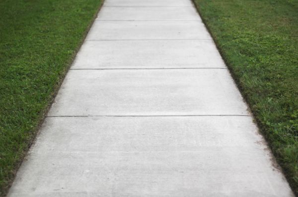 Cost of Concrete Walkway Replacement in Bay City