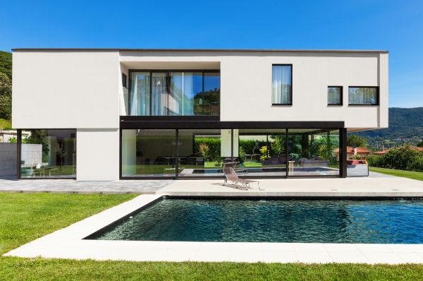 Cost of Poolside Concrete Construction in Bay City